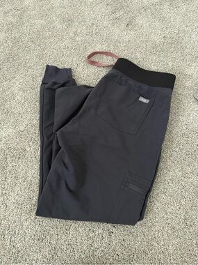 Figs Women’s Charcoal Jogger Track Pants
